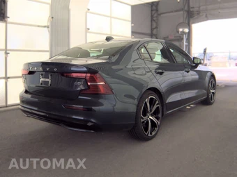 2024 Volvo S60 B5 Core Dark – miniatura 5