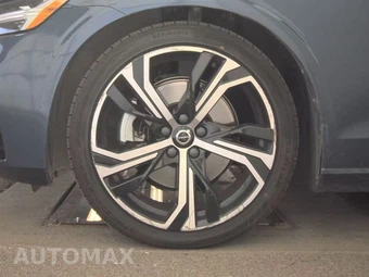 2024 Volvo S60 B5 Core Dark – miniatura 9