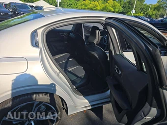 2024 Volvo S60 B5 Core Dark – miniatura 13