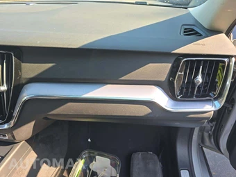 2024 Volvo S60 B5 Core Dark – miniatura 16