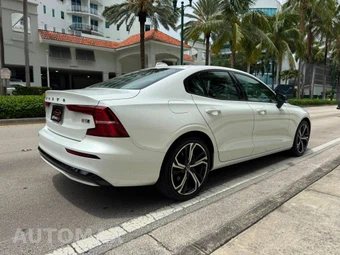 2024 Volvo S60 B5 Core Dark - miniatura 7