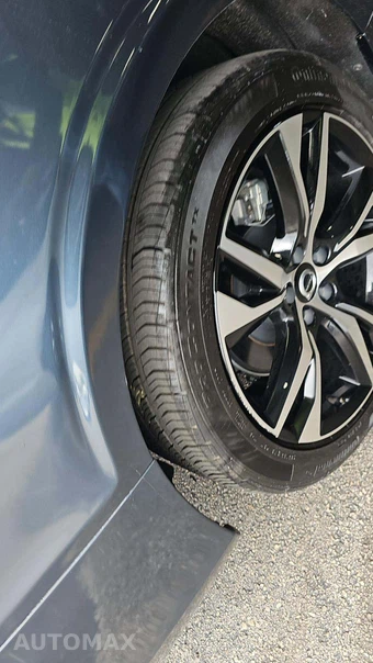 2024 Volvo S60 B5 Core Dark – miniatura 22