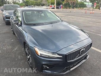 2024 Volvo S60 B5 Core Dark – miniatura 3