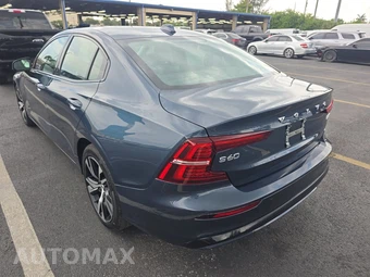 2024 Volvo S60 B5 Core Dark – miniatura 6