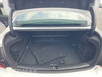 2024 Volvo S60 B5 Plus Black Edition – miniatura 16