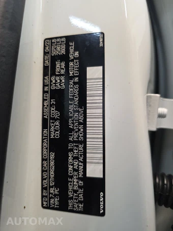 2024 Volvo S60 B5 Plus Black Edition – miniatura 14