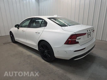 2024 Volvo S60 B5 Plus Black Edition – miniatura 6