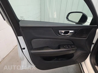 2024 Volvo S60 B5 Plus Black Edition – miniatura 9