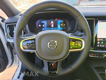 2024 Volvo S60 B5 Plus Black Edition - miniatura 10