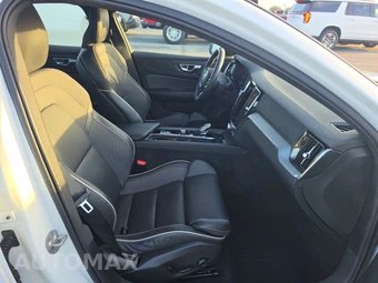 2024 Volvo S60 B5 Plus Black Edition - miniatura 8