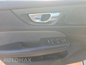 2024 Volvo S60 B5 Plus Black Edition - miniatura 9
