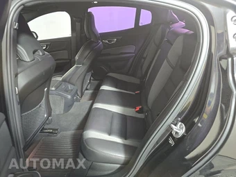 2024 Volvo S60 B5 Plus Black Edition - miniatura 13