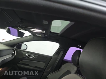 2024 Volvo S60 B5 Plus Black Edition - miniatura 17