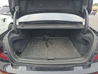 2024 Volvo S60 B5 Plus Black Edition – miniatura 16