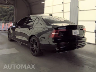 2024 Volvo S60 B5 Plus Black Edition – miniatura 6