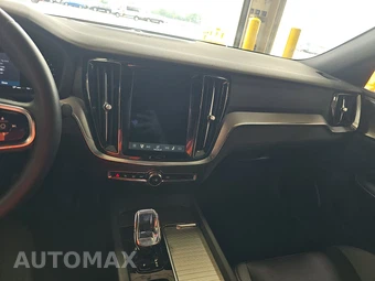 2024 Volvo S60 B5 Plus Black Edition – miniatura 11