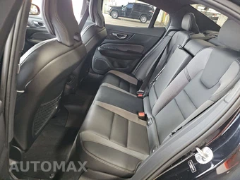 2024 Volvo S60 B5 Plus Black Edition – miniatura 13