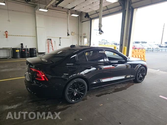 2024 Volvo S60 B5 Plus Black Edition – miniatura 4
