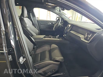 2024 Volvo S60 B5 Plus Black Edition – miniatura 8