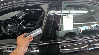 2024 Volvo S60 B5 Plus Black Edition – miniatura 22