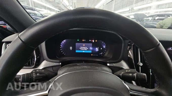 2024 Volvo S60 B5 Plus Black Edition – miniatura 27