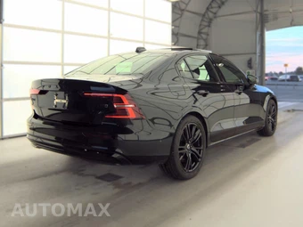2024 Volvo S60 B5 Plus Black Edition – miniatura 4
