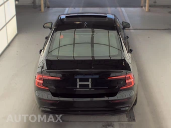 2024 Volvo S60 B5 Plus Black Edition – miniatura 5