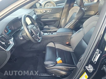 2024 Volvo S60 B5 Plus Black Edition – miniatura 7