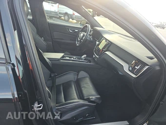 2024 Volvo S60 B5 Plus Black Edition – miniatura 8