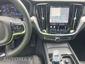 2024 Volvo S60 B5 Plus Black Edition – miniatura 11