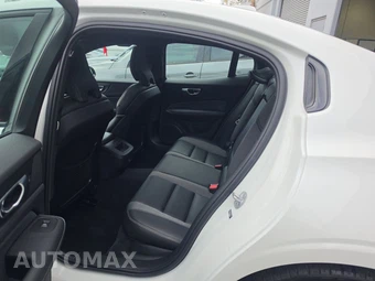 2024 Volvo S60 B5 Plus Black Edition – miniatura 13
