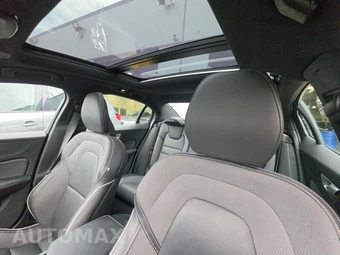 2024 Volvo S60 B5 Plus Black Edition – miniatura 24