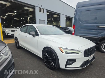 2024 Volvo S60 B5 Plus Black Edition – miniatura 3
