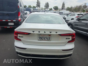 2024 Volvo S60 B5 Plus Black Edition – miniatura 5