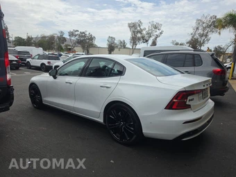 2024 Volvo S60 B5 Plus Black Edition – miniatura 6