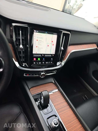 2024 Volvo S60 B5 Plus Dark – miniatura 10