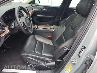 2024 Volvo S60 B5 Plus Dark – miniatura 6