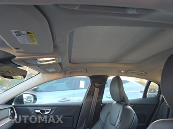 2024 Volvo S60 B5 Plus Dark – miniatura 20