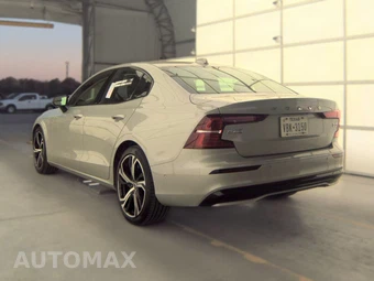 2024 Volvo S60 B5 Plus Dark – miniatura 8