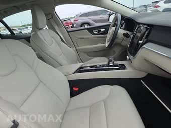 2024 Volvo S60 B5 Plus Dark – miniatura 8