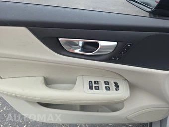 2024 Volvo S60 B5 Plus Dark – miniatura 9