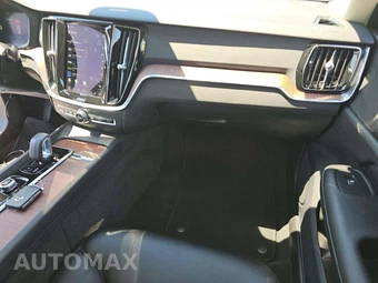 2024 Volvo S60 B5 Plus Dark – miniatura 19