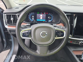 2024 Volvo S60 B5 Plus Dark – miniatura 10