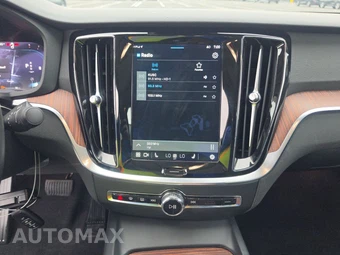 2024 Volvo S60 B5 Plus Dark – miniatura 11