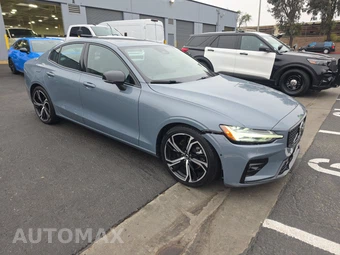 2024 Volvo S60 B5 Plus Dark – miniatura 3