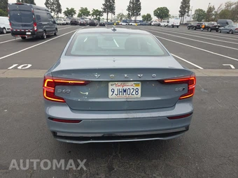 2024 Volvo S60 B5 Plus Dark – miniatura 5