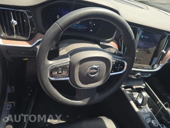2024 Volvo S60 B5 Plus Dark – miniatura 10