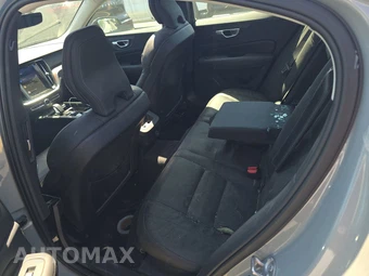 2024 Volvo S60 B5 Plus Dark – miniatura 13