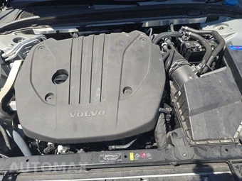 2024 Volvo S60 B5 Plus Dark – miniatura 15