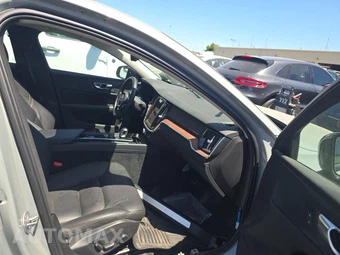 2024 Volvo S60 B5 Plus Dark – miniatura 8